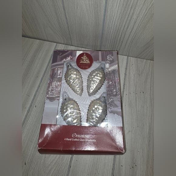 Vtg 2002 Hand Crafted Silver Pinecone Glass Ornaments Glitter Set Of 4 Christmas - Picture 3 of 6